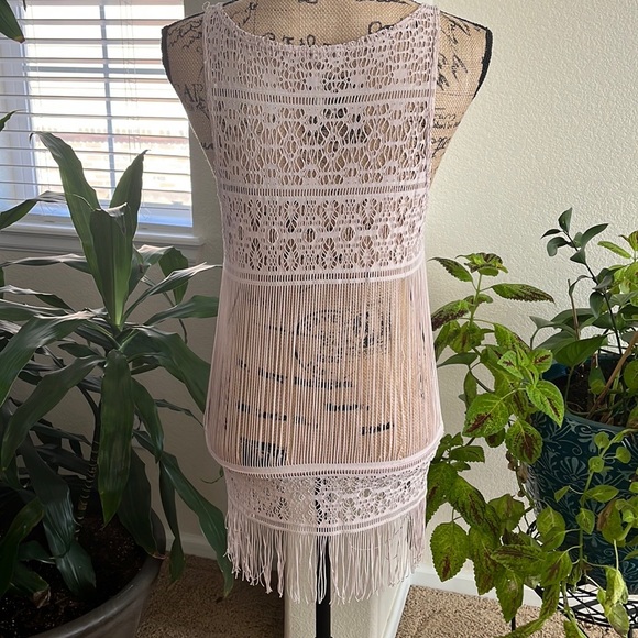 Bettinis Cover-Up Dress w/Fringe
Excellent Condition - Picture 2 of 6